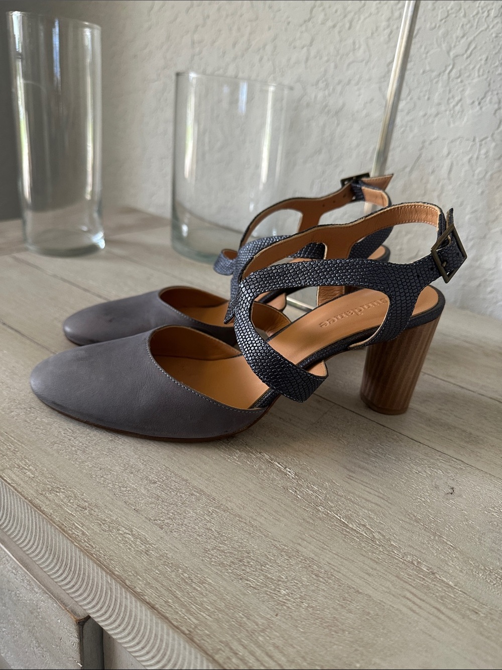 Sundance Catalog Cecilia Shoes Sandals size 40 navy